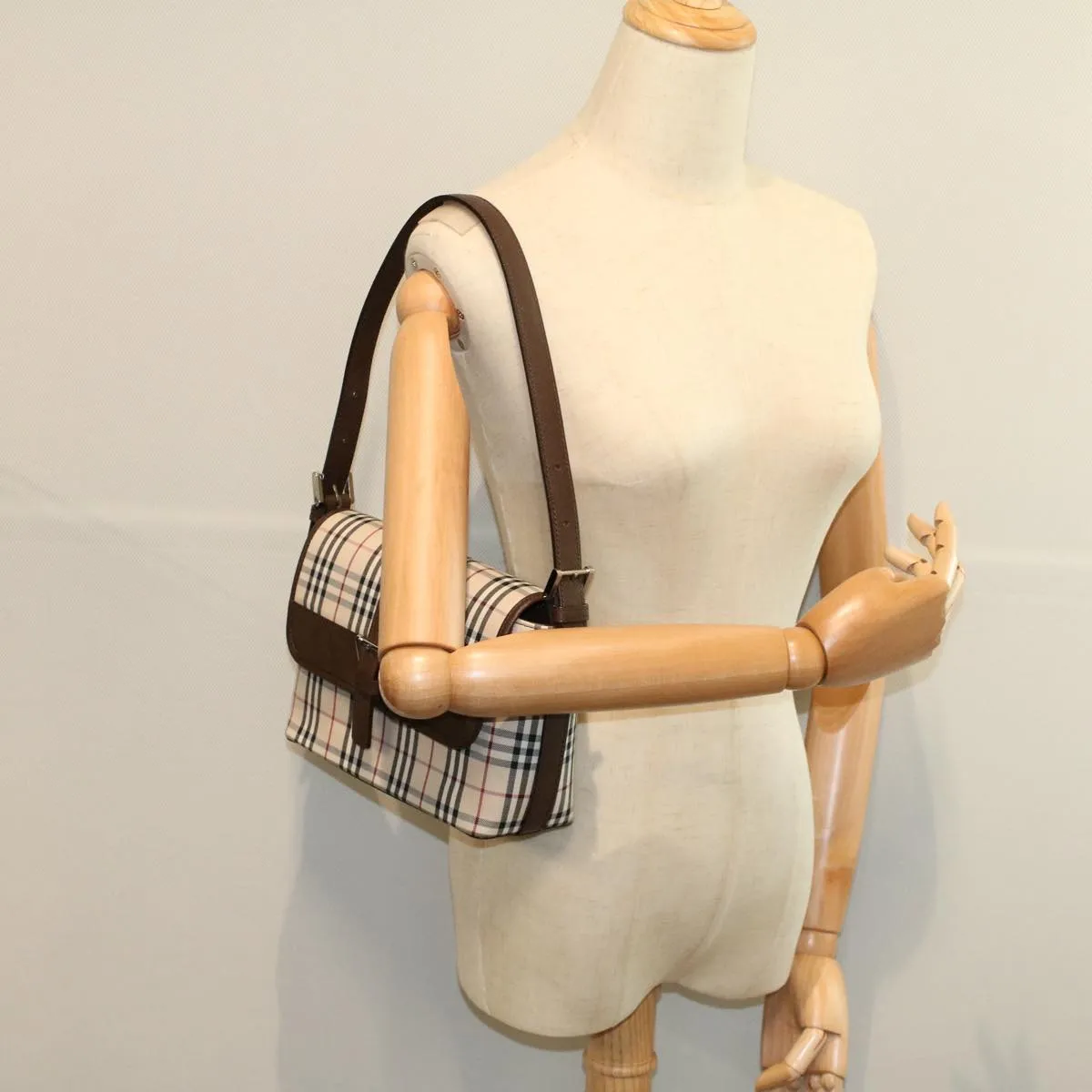 BURBERRY Nova Check Shoulder Bag Nylon Canvas Beige Auth am5185