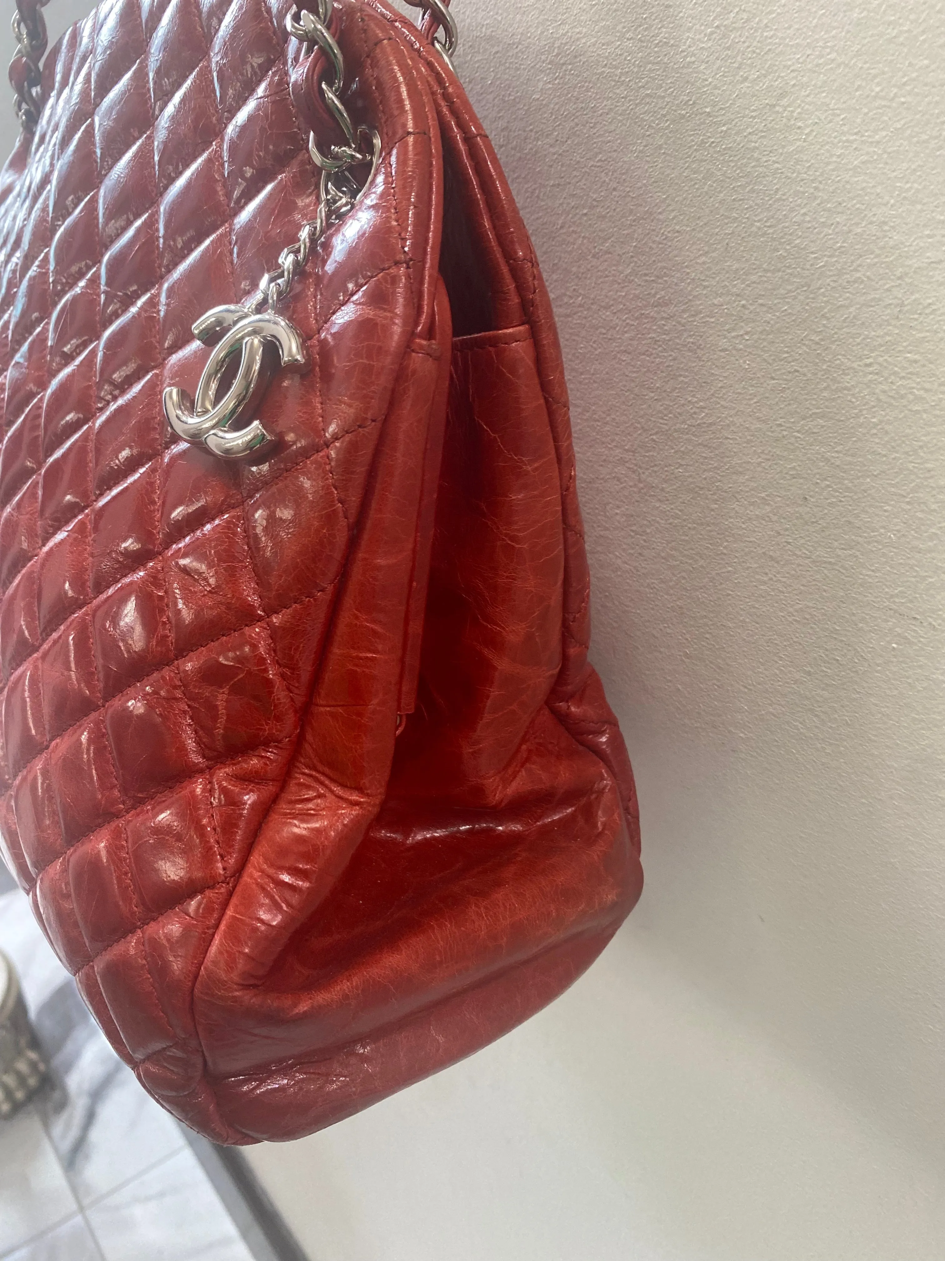 CHANEL CC LARGE QUILTED JUST MADEMOISELLE BOWLING BAG
