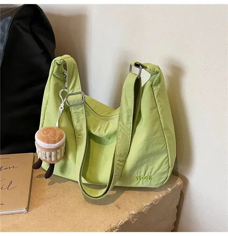 Uakiss Simply Designed Shoulder Bag Large Capacity Ins Style Versatile Crossbody Bag Casual Waterproof Commuter Bag