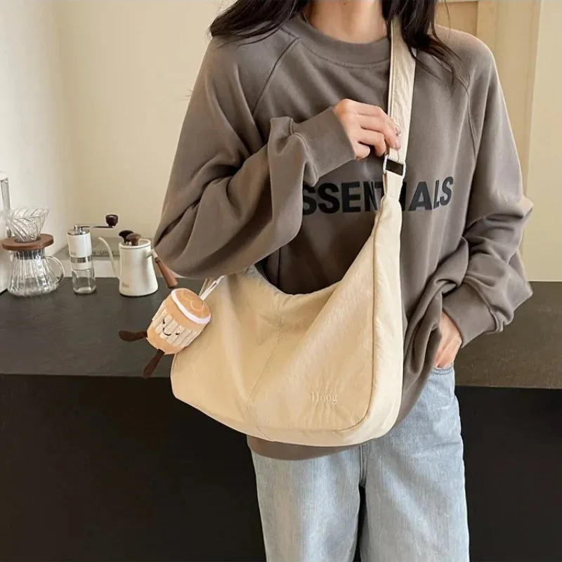 Uakiss Simply Designed Shoulder Bag Large Capacity Ins Style Versatile Crossbody Bag Casual Waterproof Commuter Bag